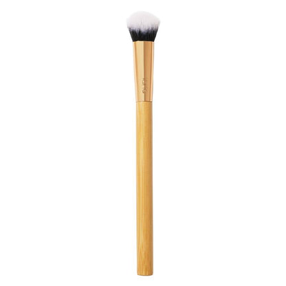 Pro-Artist Angled Paw Brush: Precision Complexion Blender