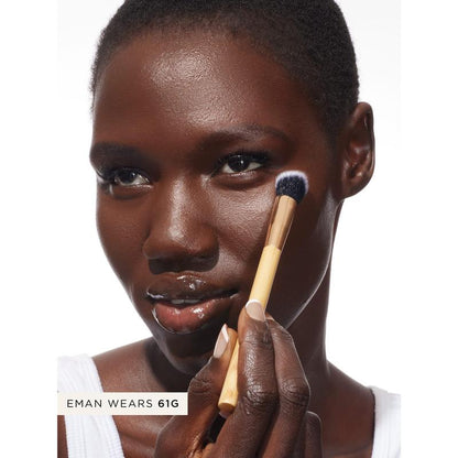 Pro-Artist Angled Paw Brush: Precision Complexion Blender